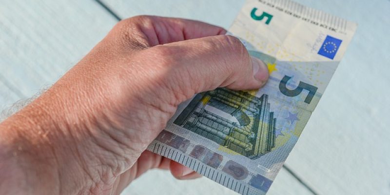 Tipping in Spain – When & Who To Tip in Spain
